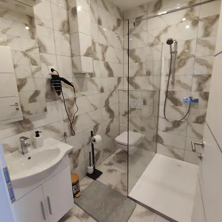 Апарт-отель Apartments33mario 3*